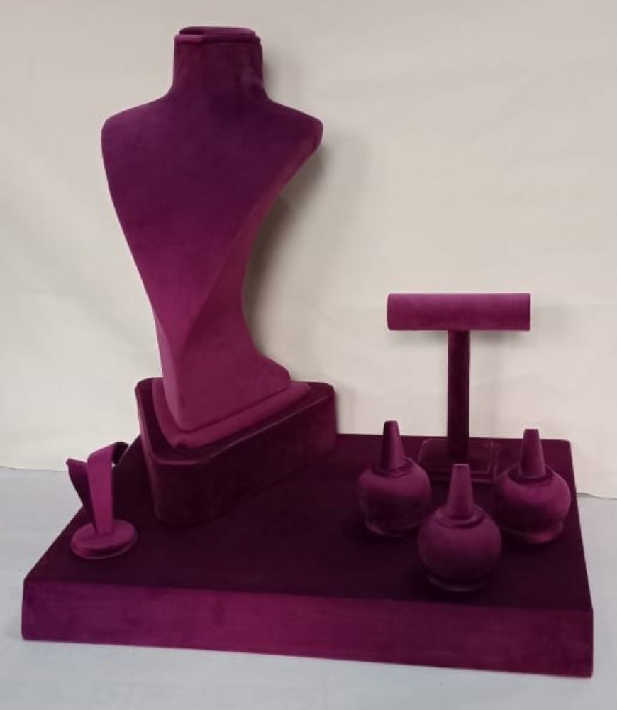 Plastic and Velvet Standing Necklace Bust Display Stand, For Showroom, Size: 15 X 20 X 18 Inch