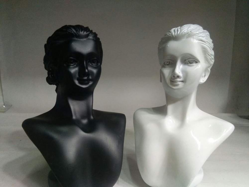 Porcelin Jewelery Display Mannequins