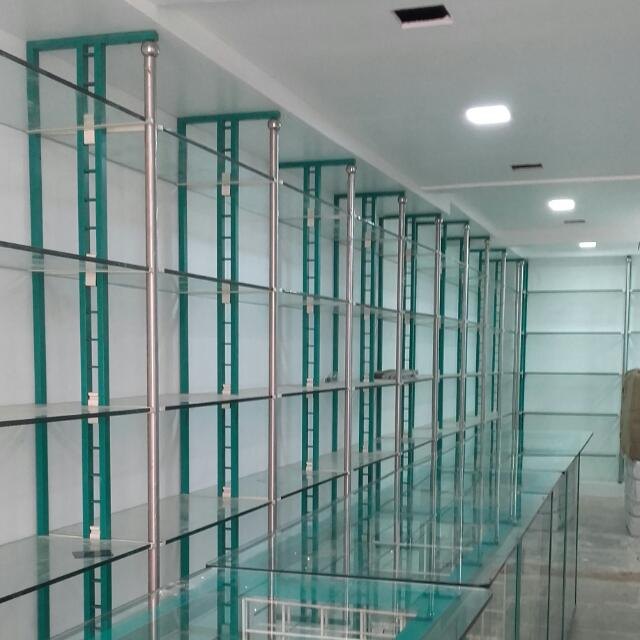 ID Enterprises Silver Ss Glass Display Rack, For Supermarket