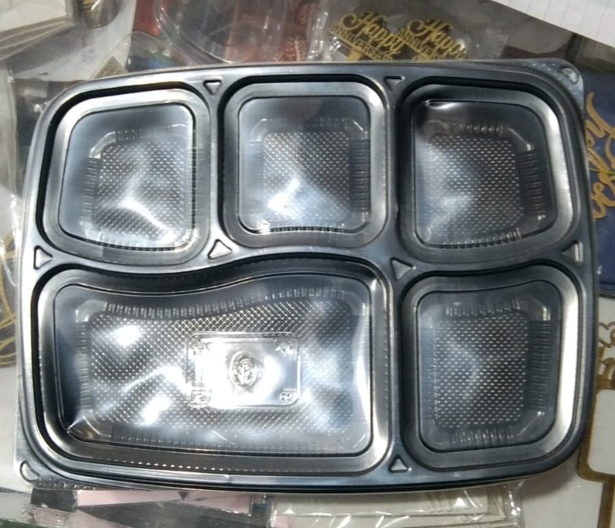 Black diposable food plate