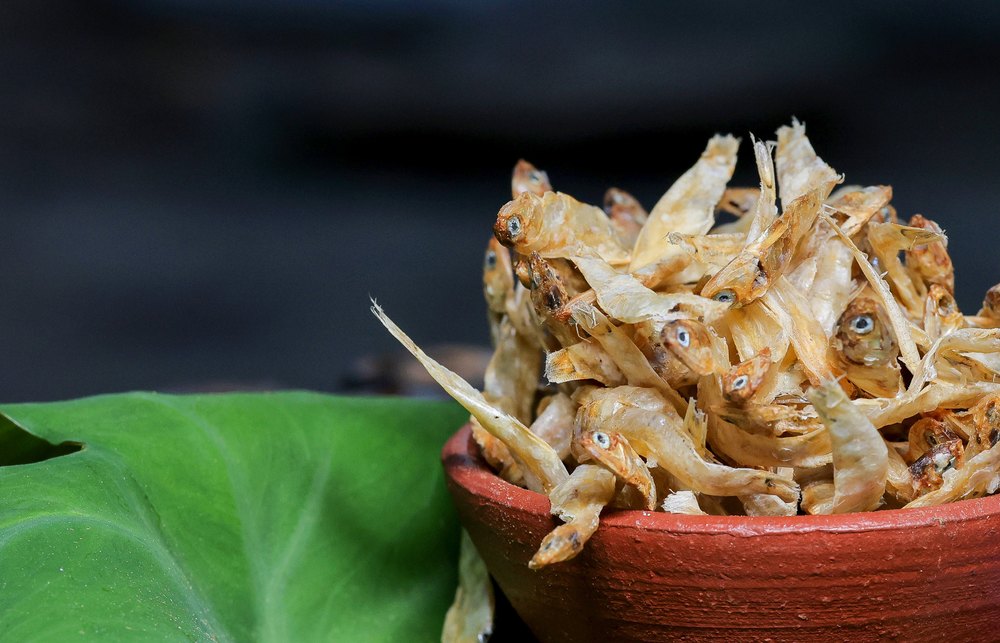 Whole White Anchovy Dry Fish - Nethili Karuvadu, Unsalted, Packaging Type: Pet Stand Up Pouch