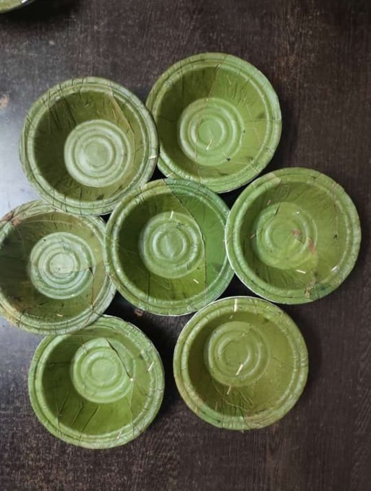 Bamboo Brown Green Leaf Disposable Bowl, For Event And Party Supplies, Size: 6 Inch