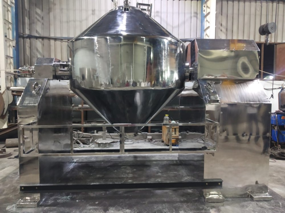 Stainless Steel Semi-Automatic Roto Cone Vacuum Dryer, Capacity: 2000 Liters