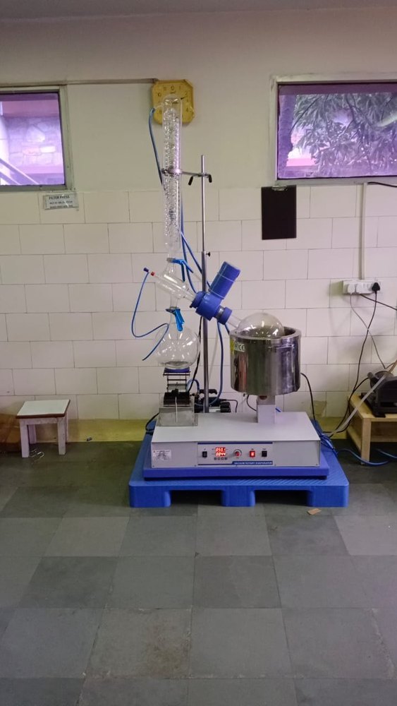 Buchi Type Vacuum Evaporator