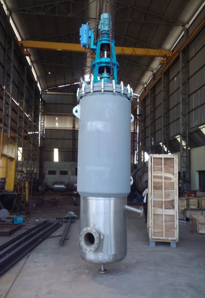Wiped Film Evaporators/ Short Path Evaporators
