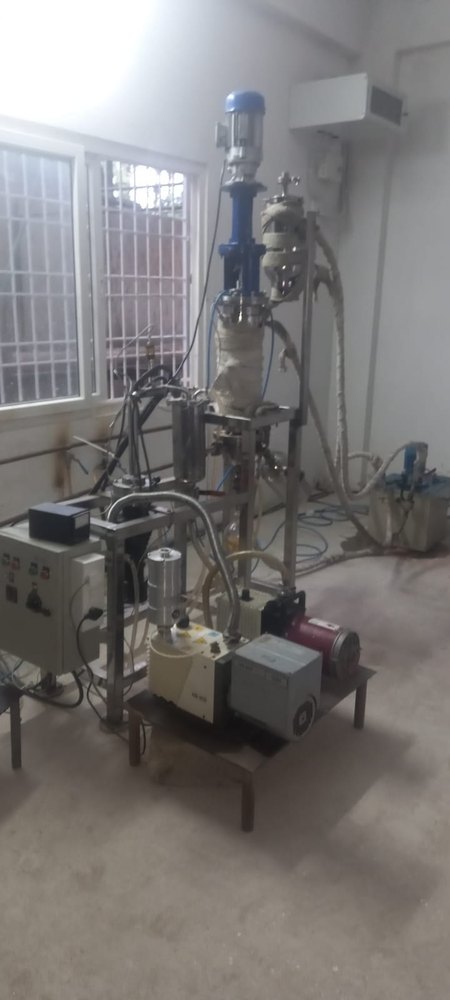 250-300 SS 316 Thin Film Evaporator, Capacity: 2-5 Litre
