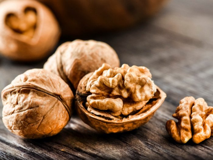 Walnut, Packaging Type: Vacuum Bag