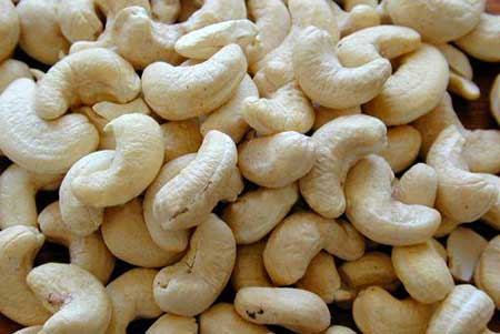 W240 Whole Cashew Nuts