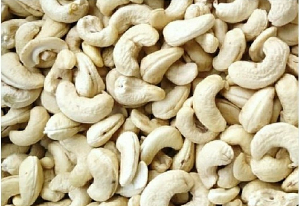 Whole Steamed White Cashew Kernel Nuts, W210