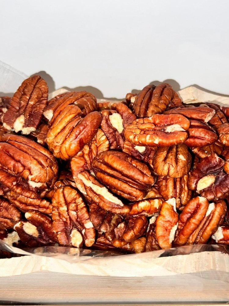 Dry Fresh Pecan Nuts, Packaging Size: Big/Small