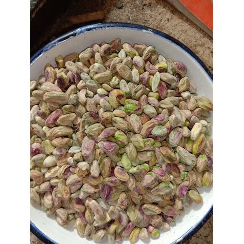 Natural St Gold Pista Green, Box, Packaging Size: 15 Kg
