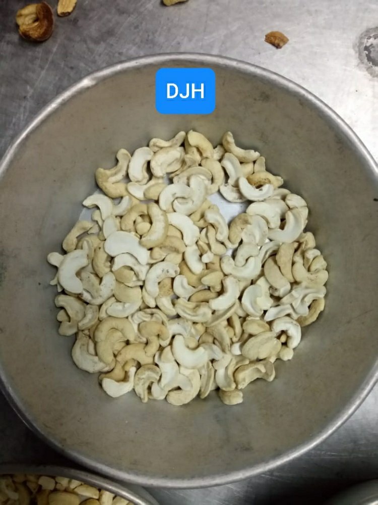 Natural DJH Cashew Nut, Packaging Size: 9kg, Grade: SJH