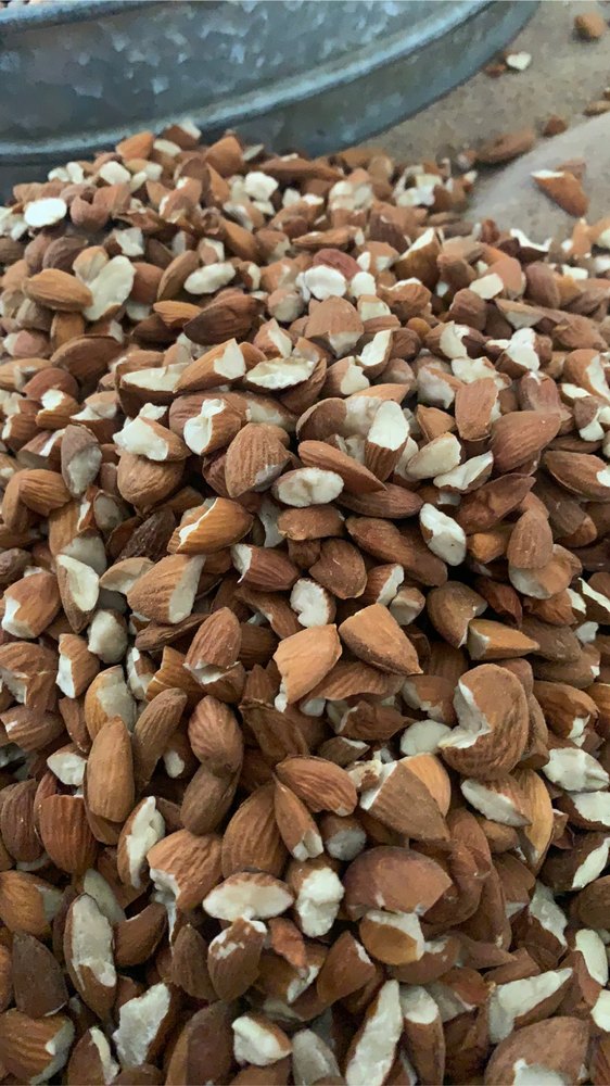 Almond Broken, Packaging Size: 1