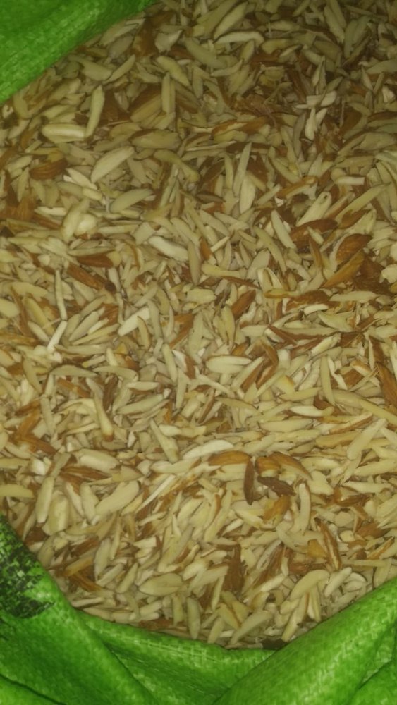 Broken Almond, Packaging Size: 1 Kg