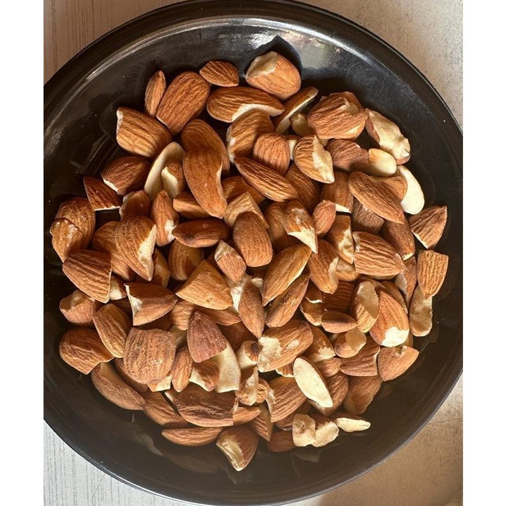 Loose Broken Almond Nut
