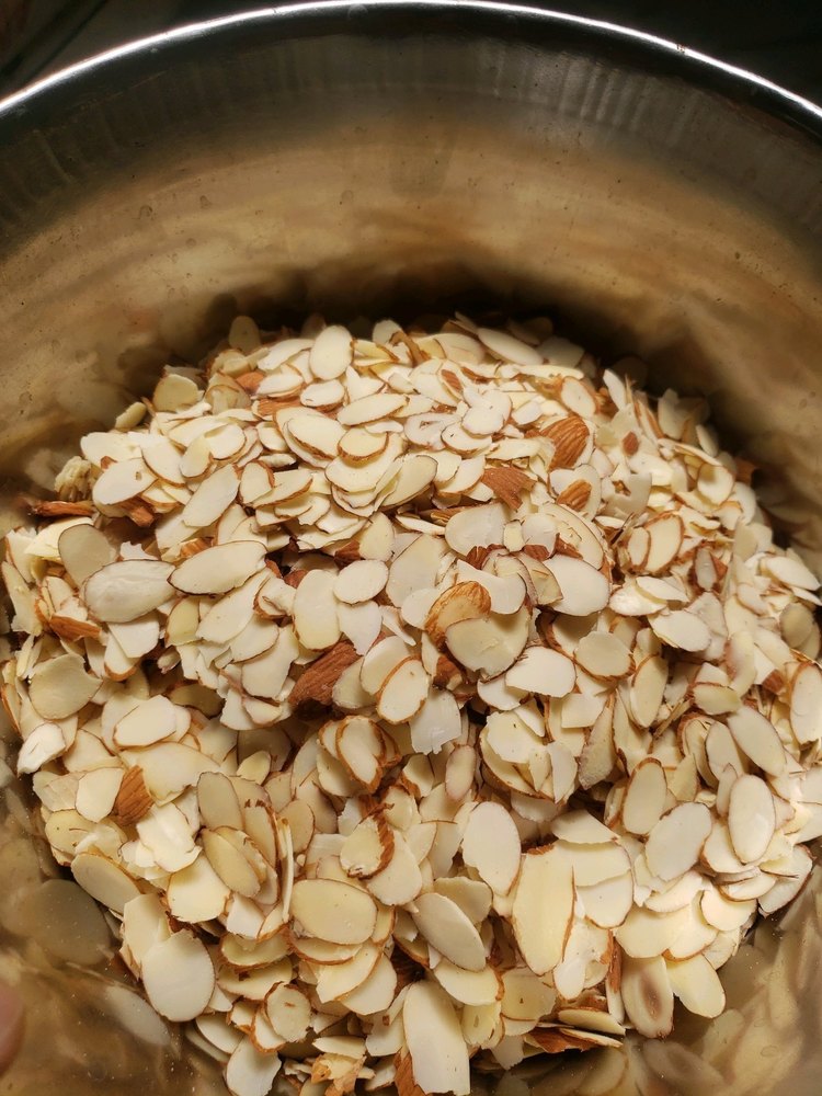 Crown White Badam Slice, Packaging Type: Loose