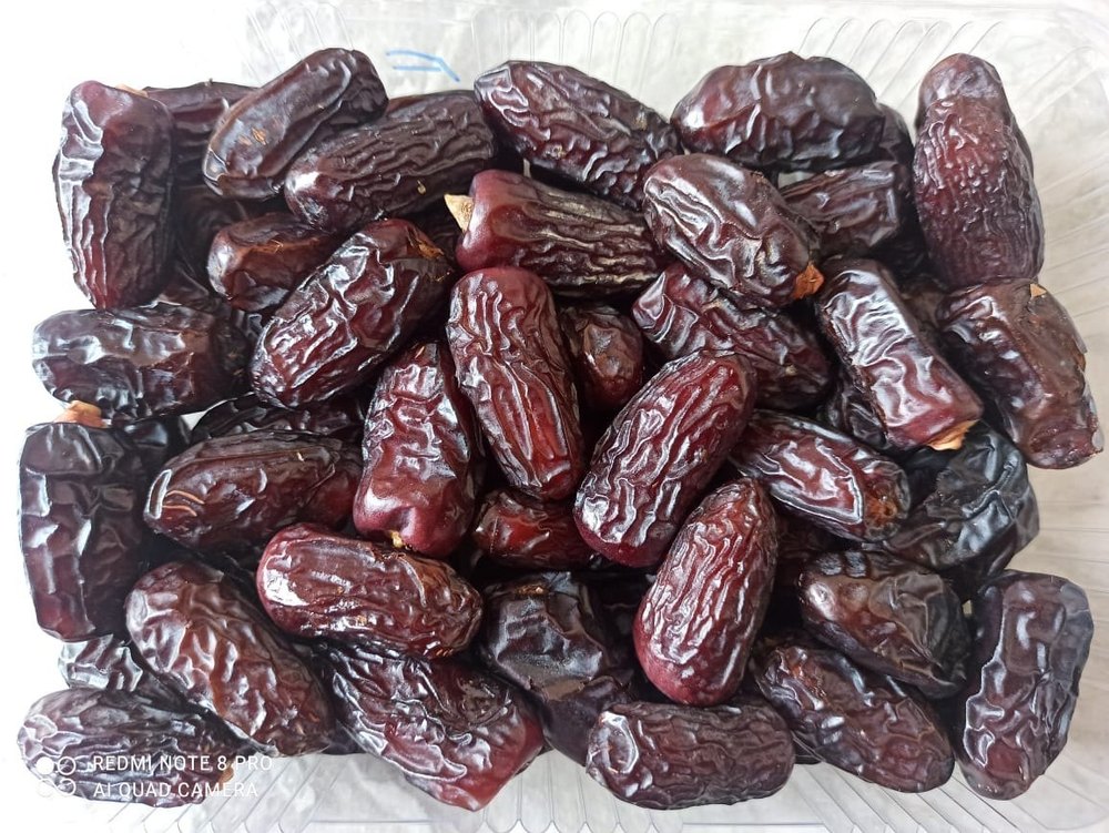 A Grade Reddish Brown Kalmi Safawi Dates, Packaging Type: Loose