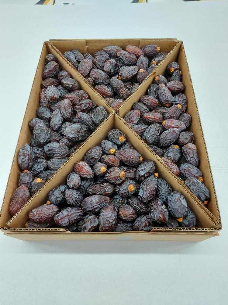 Brown Medjol majdool Dates, Packaging Size: 5 kg Carton Box