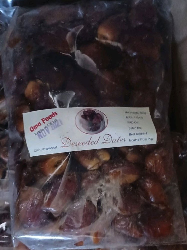 Black Banana Seedless Dates Fine Quality, Packaging Size: 1 Kg, Packaging Type: Packet