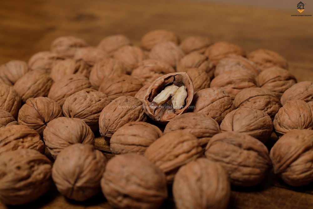 Walnuts, Packaging Size: 25 Kg