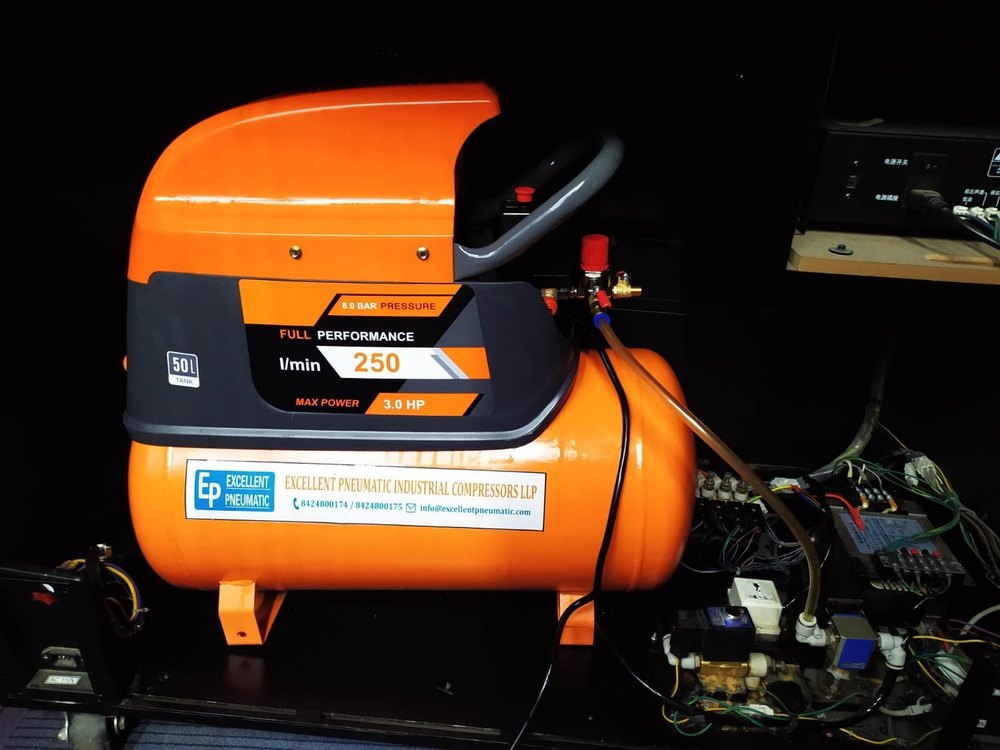 1 HP Direct Driven Lubricated Air Compressor 240v, Capacity: 50 Ltrs
