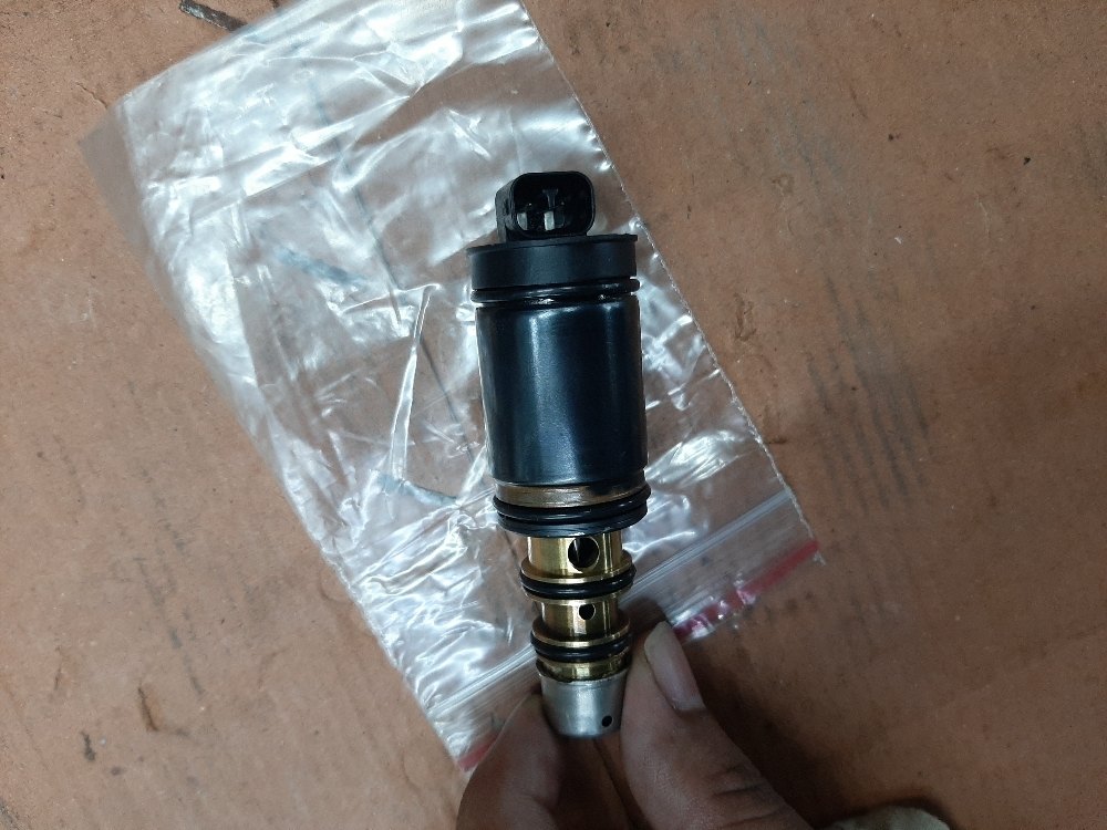 Genuine BMW X1 ac compressor valve