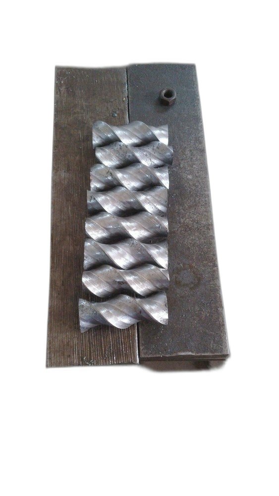 Noodle Hardened Twin Screw Segment, Production Capacity: 200 KG/Hr