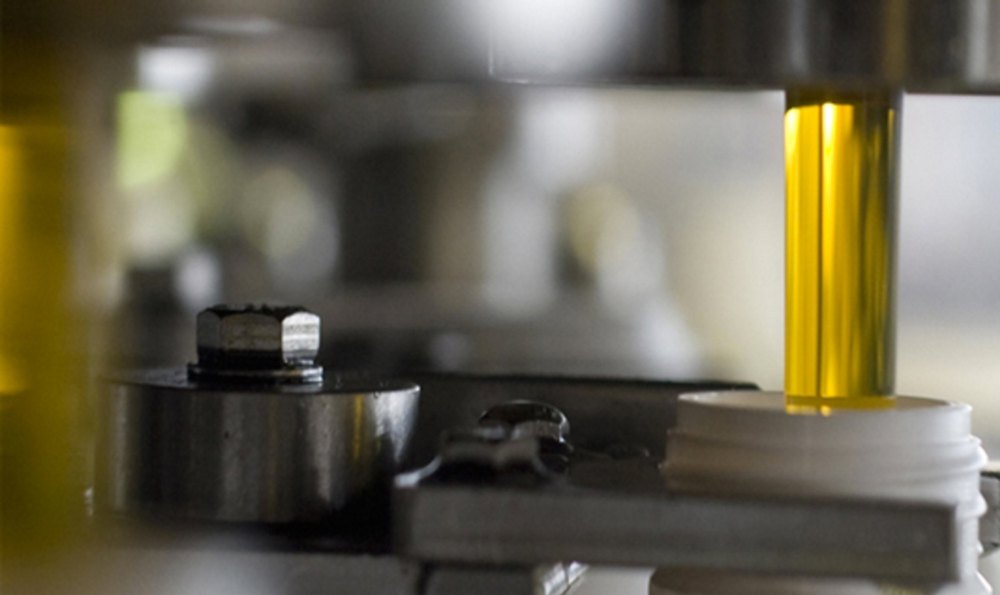 Aluchem Alusynt CP 46 Synthetic PAG Based Compressor Oil, For Against Ir Ultracoolant, Packaging Type: Barrel