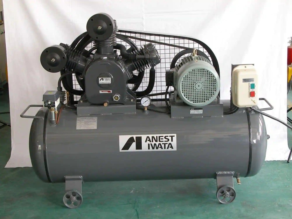 5 HP AC Three Phase Anest Iwata Air Compressor, Maximum Flow Rate (CFM): 17.3 Cfm, Model Name/Number: LT-50
