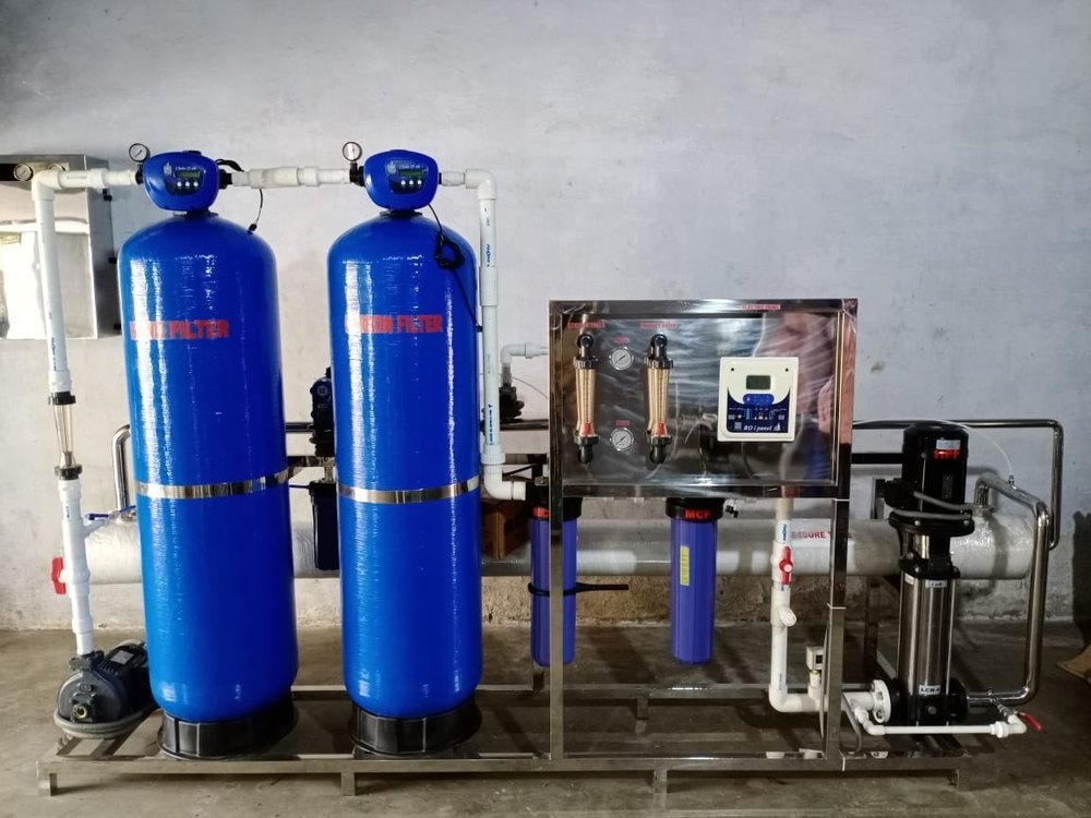 Stainless Steel RO Capacity: 2000 (Liter/hour) RO Machines