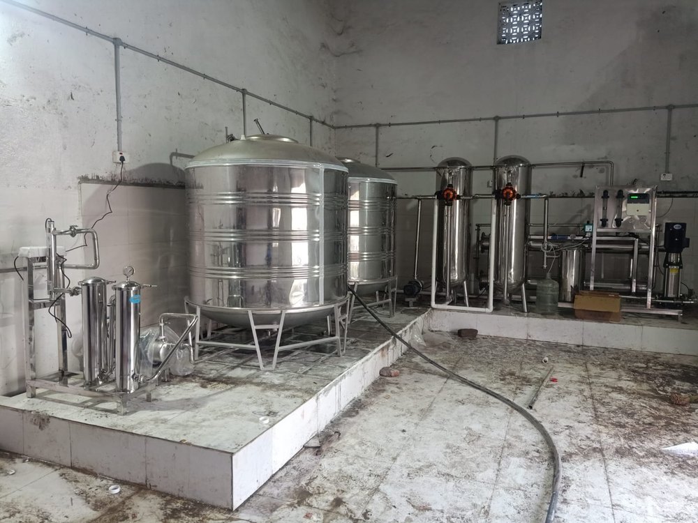 Reverse Osmosis Stainless Steel Water Purification Systems, Water Storage Capacity: 1000 L, Purification Capacity: 1000LPH