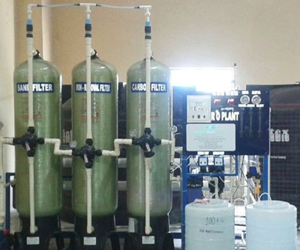 DM Water Treatment Plant, For Industrial, Flow Rate: 2000 LPH