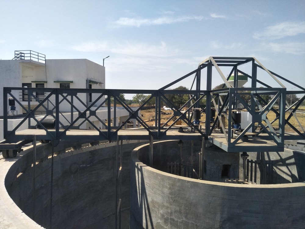 Treatment Capacity: 1000 m3/hr Horizontal Flow Clariflocculator, Chemical/Petroleum Industry
