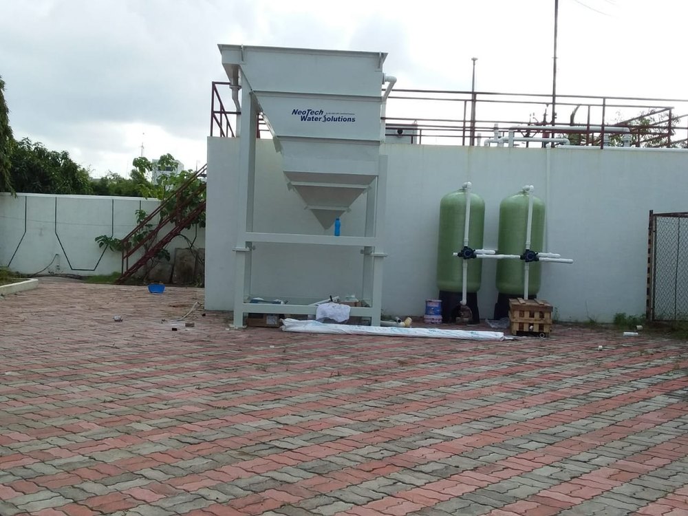 Available Dairy Industry Industrial Effluent Lamella Clarifier, Treatment Capacity: 500 M3/Hr, 0.5 M