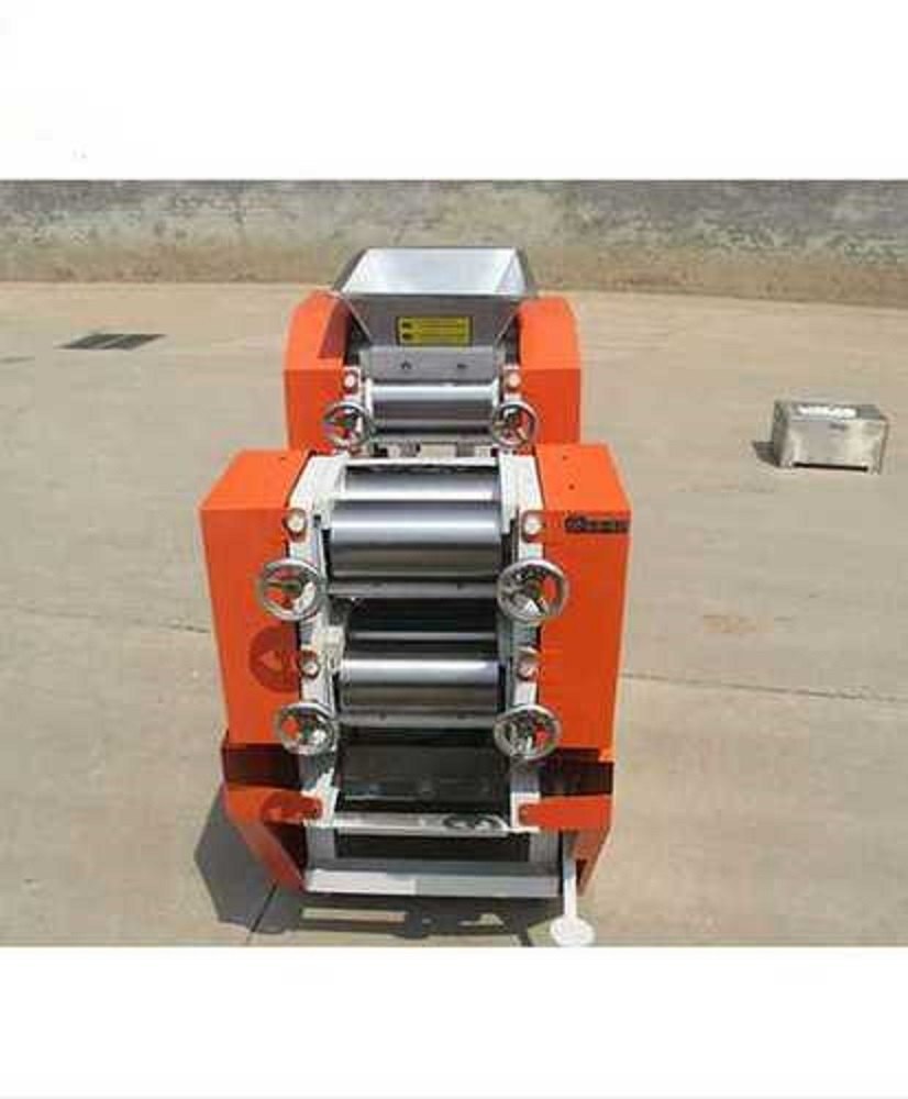 Stainless Steel Noodles Making Machine, Capacity: 300 kg/Hr
