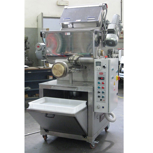 Noodles Extruder Machine, for Industrial, Capacity: 50-100 Kg/Hr