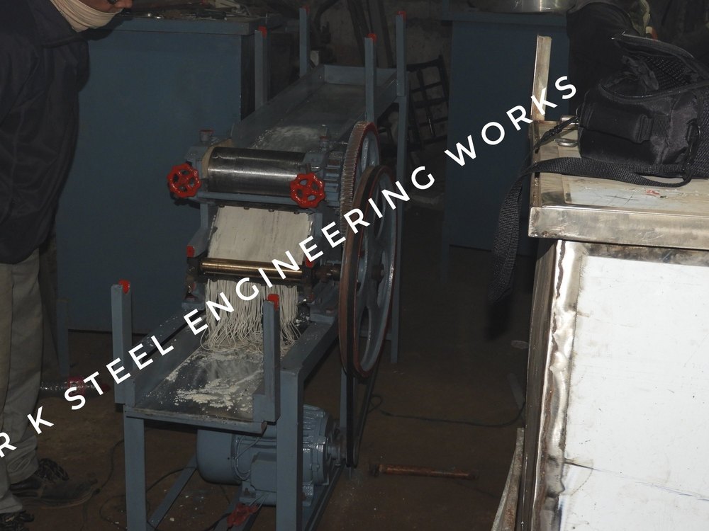 Mild Steel 1- Stage Noodle Making Machine, Capacity: 60 Kg, 120kg