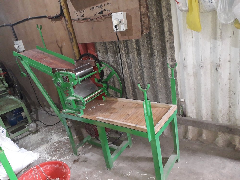 Mild Steel 2- Stage Noodle extruder machine, Capacity: 100kg/Hr Capacity, 95kg