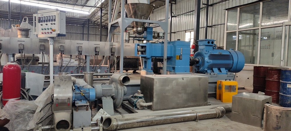 150hp Fully-Automatic Extrusion Plant For Industrial, Capacity: 1000Kg/hour