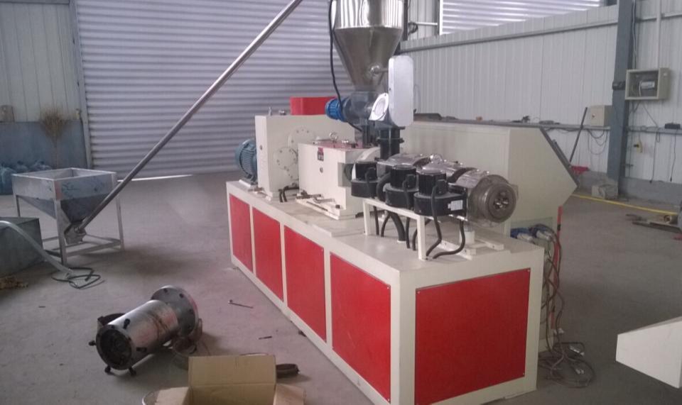 Conical Twin Screw Extruder, Production Capacity: Up To 100 kg/hr